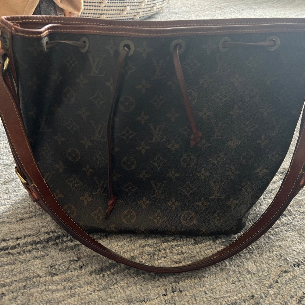 Authentic VINTAGE LV Monogram Noe